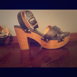 Bedstu Sandals like new!